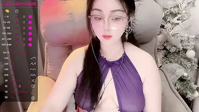 Monica-666888- webcam