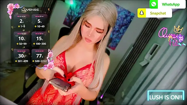xBigSurpriseLorainex webcam