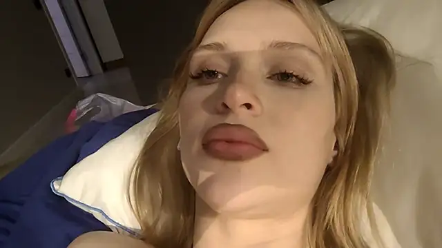 BloomLizzy webcam