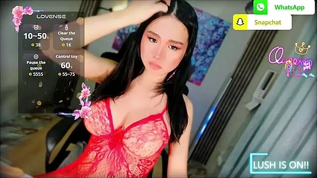 xBigSurpriseLorainex webcam