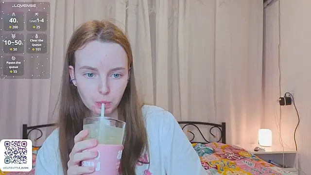 bae_cake_ webcam