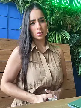 Mau_White webcam