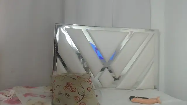 AlannaHarper webcam