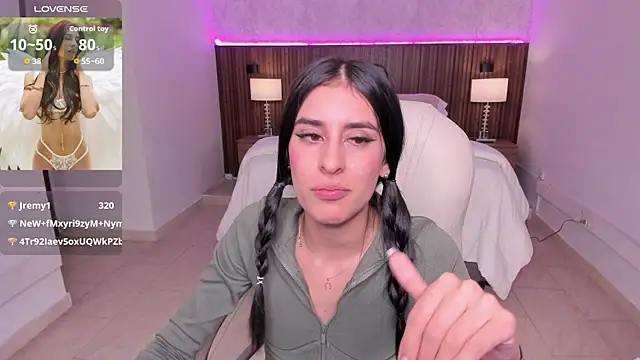 karlaa_james