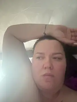 SunnyLeila2101 webcam