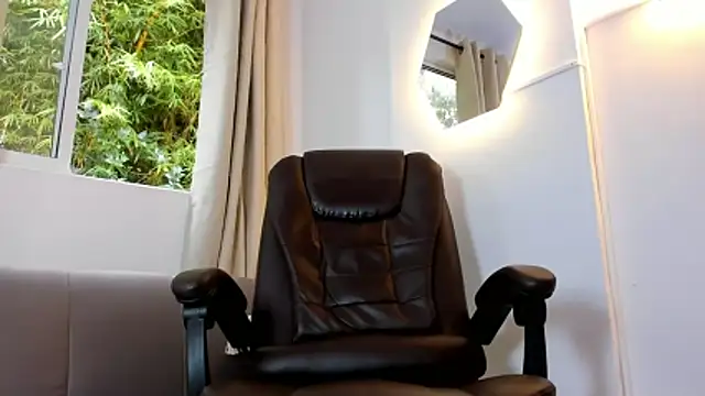 etham_wolf1 webcam