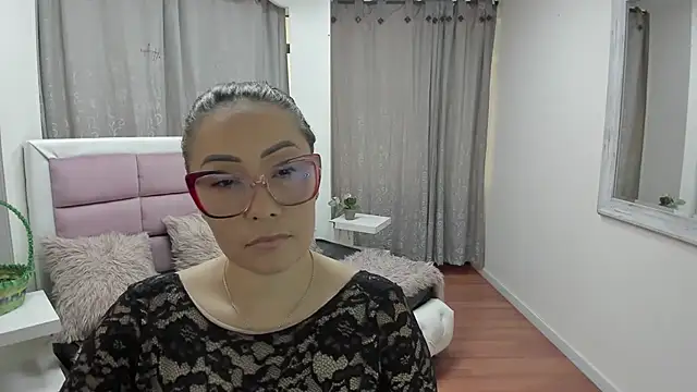 gaby_trent - Gaby_trent's free webcam - UK Sex Cams
