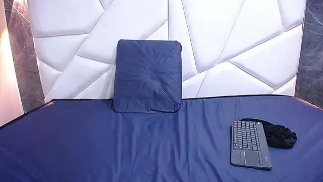 violet_angel13 - Violet_angel13's free webcam - UK Sex Cams