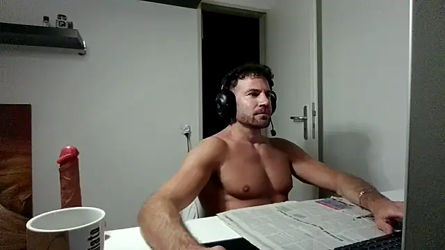 alpha-hunk live sex cam
