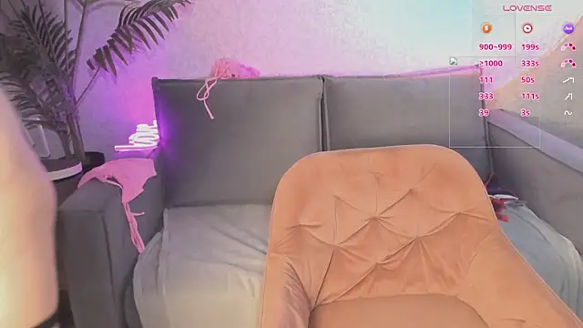 ReinaKousaka webcam