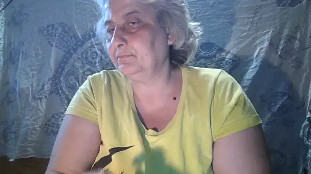 ExquisiteMature webcam
