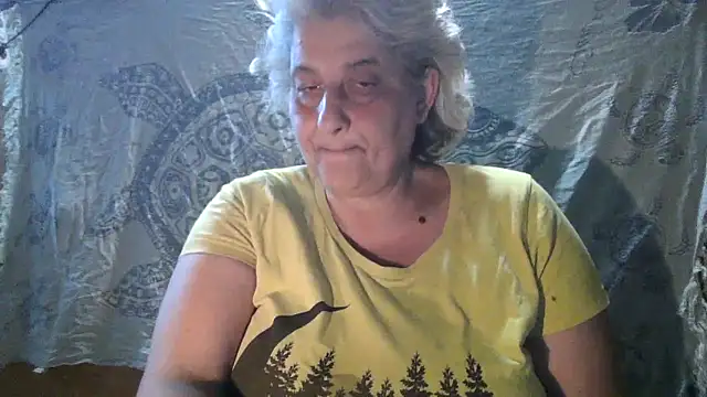 ExquisiteMature webcam