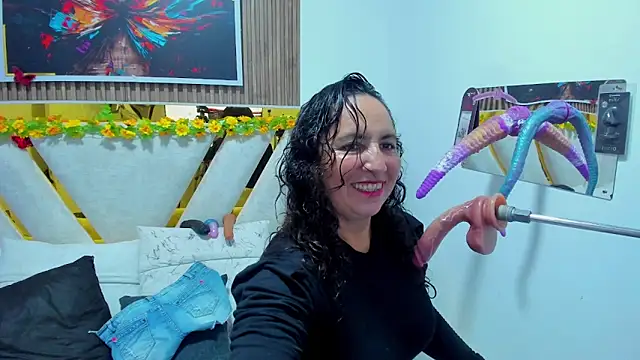 Luna_Naughty1 live cam