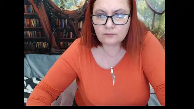 PlayfullMature webcam