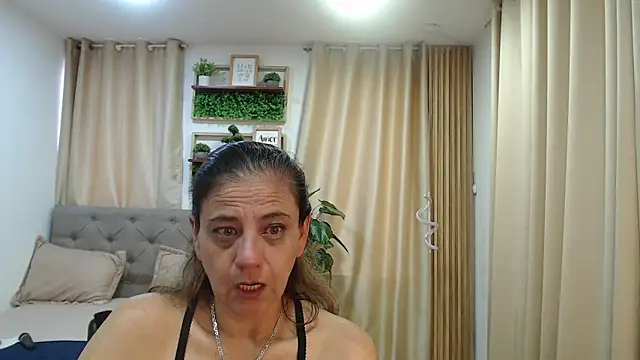 sasi_luna webcam