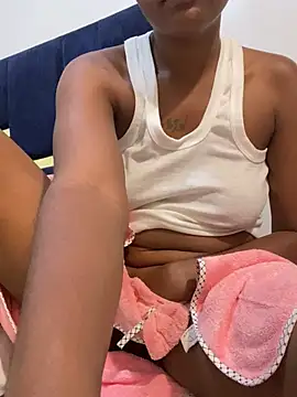 sis27 (F young) - Finger+squirts💦🤎