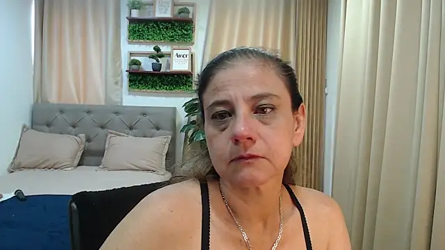 sasi_luna webcam