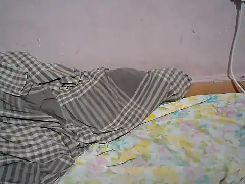 Horny-quen webcam
