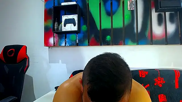 hugo_19cm live cam