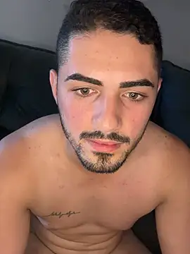 Gugostoso04 webcam