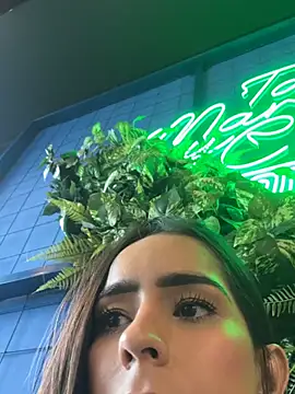 Mau_White live sex cam
