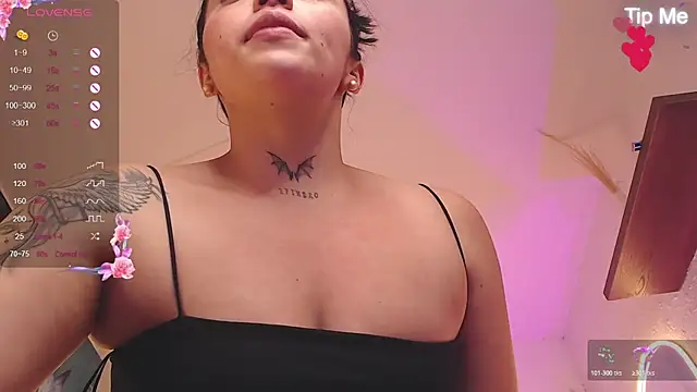 ViolettaHotLatin_ webcam