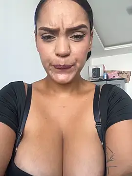 Sara-77 webcam