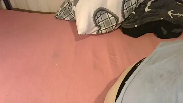 T0Yforeskin webcam