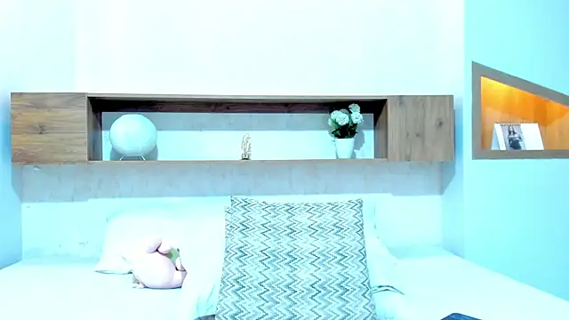 emilly_beaumont - Emilly_Beaumont's free webcam - UK Sex Cams
