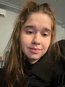 HornyGirlH live show