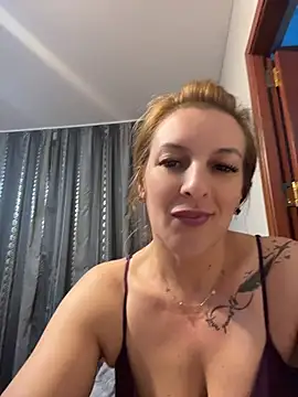 Hot-Milf4U webcam