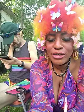 AmazonianMistress webcam