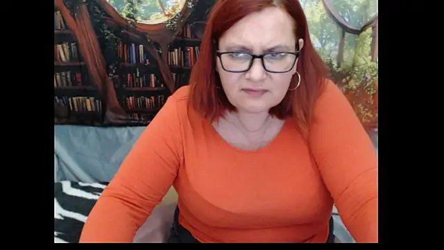 PlayfullMature webcam