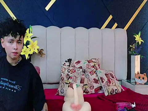 NikiEvanz webcam
