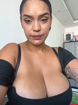Sara-77 webcam