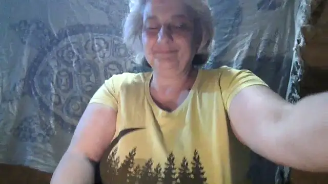 ExquisiteMature webcam