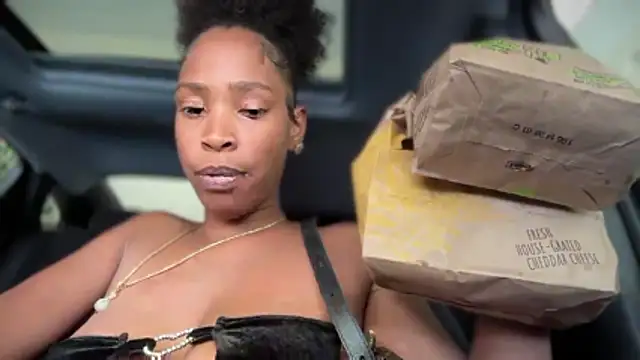 Cum2Charm webcam