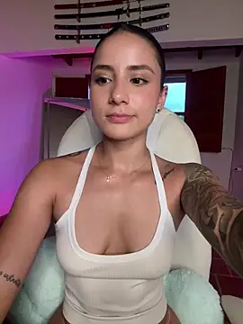 Ale_Lewis webcam