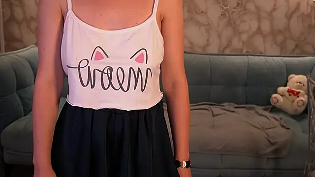 LiviaShy webcam