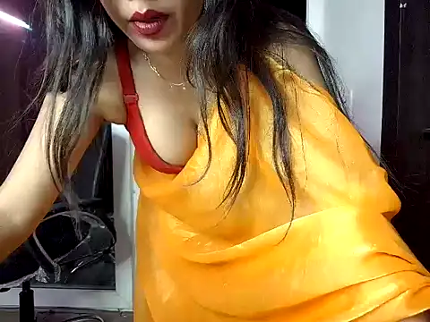 Yalinaa07 webcam