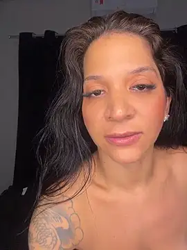 Biazinhabdsm webcam