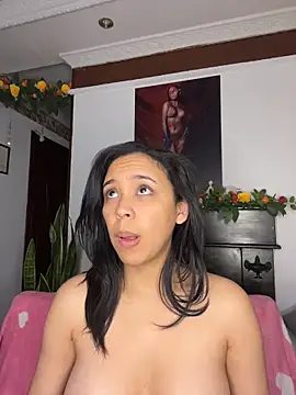 Esmerald_1111 webcam