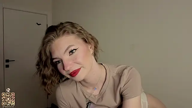 JeaneneWoltz webcam