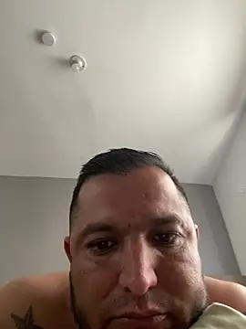 HOTB0Y18 webcam
