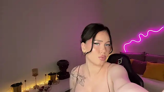 mistress_of_hearts webcam
