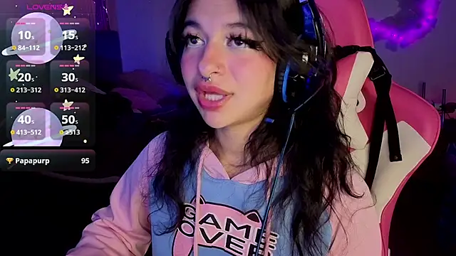 larah_uwu webcam