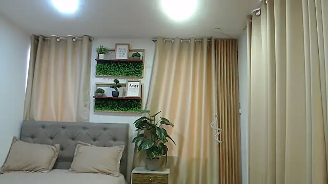 sasi_luna webcam