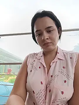 Julieth_hot-69 webcam