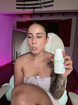 Ale_Lewis webcam