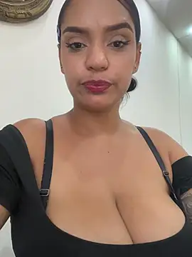 Sara-77 webcam